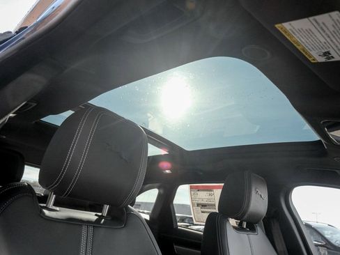 New 2026 Jaguar F-PACE R-Dynamic S AWD/4WD image 22