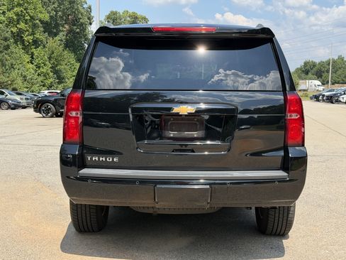 Used 2018 Chevrolet Tahoe LT w/ Luxury Package RWD image 25