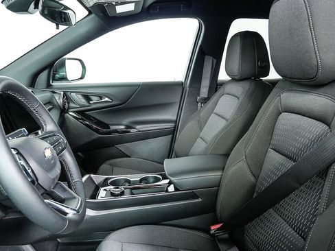 New 2026 Chevrolet Equinox LT image 5