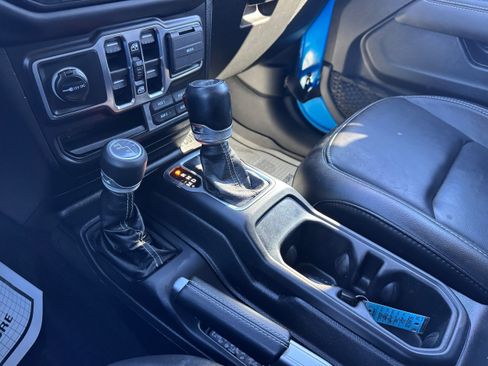 Used 2021 Jeep Wrangler Unlimited Sahara image 24