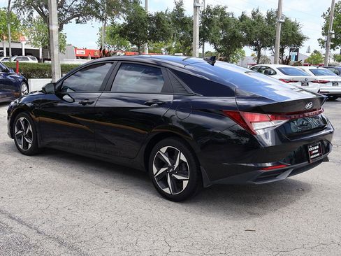 Used 2023 Hyundai Elantra SEL w/ Convenience Package FWD image 7