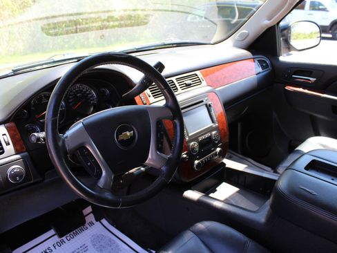 Used 2014 Chevrolet Suburban LT AWD/4WD image 20