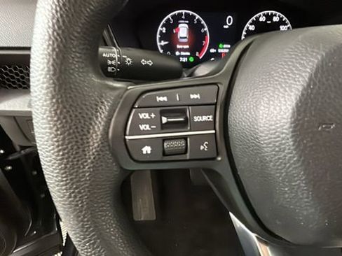 Used 2023 Honda CR-V EX image 16