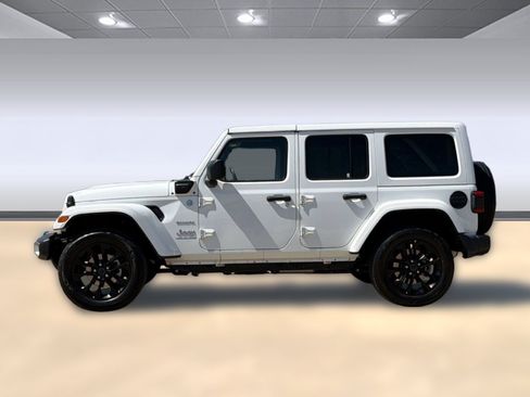 Used 2024 Jeep Wrangler Unlimited Sahara AWD/4WD image 2