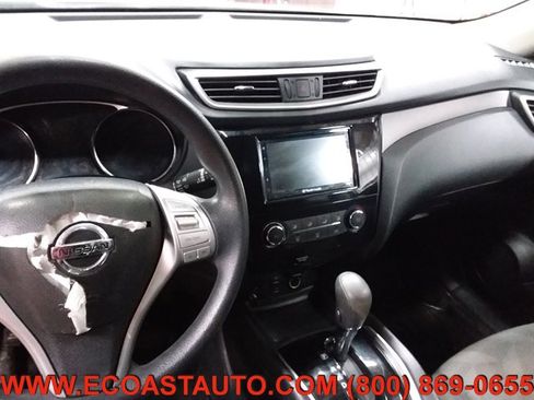 Used 2016 Nissan Rogue S w/ Appearance Package image 11