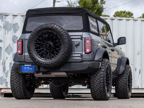 Used 2024 Ford Bronco Wildtrak image 3