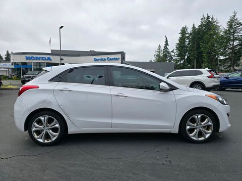 Used 2013 Hyundai Elantra GT w/ Touch & Go Pkg FWD image 11