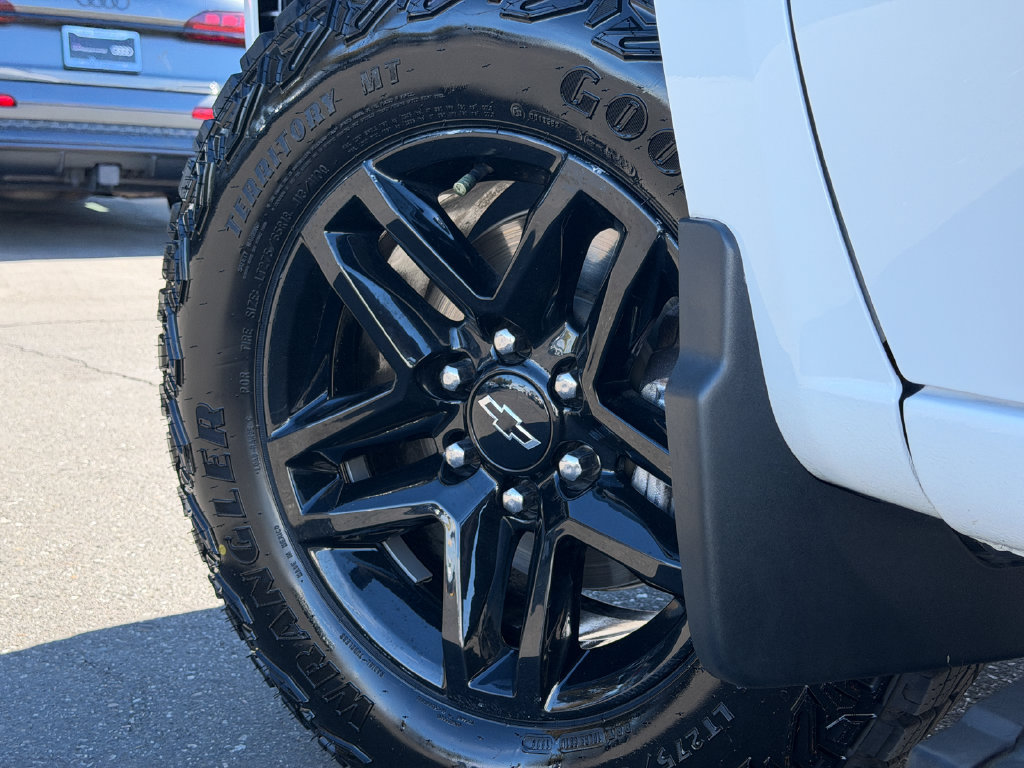 Used 2023 Chevrolet Silverado 1500 LT Trail Boss w/ Protection Package AWD/4WD image 15