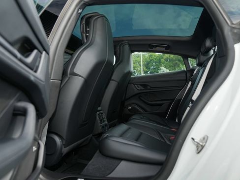 Certified 2026 Porsche Taycan AWD/4WD image 30