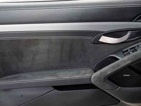 Used 2021 Porsche 718 Cayman GT4 image 6