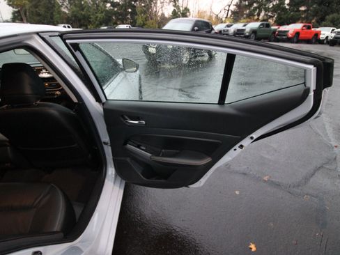 Used 2023 Nissan Altima 2.5 SR w/ SR Premium Package image 24