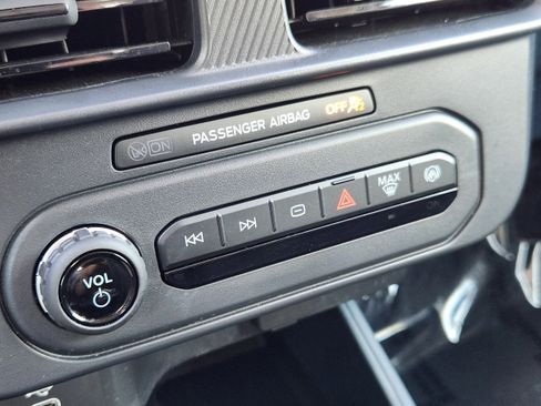 Used 2025 Ford Maverick XL image 23