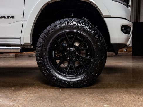 Used 2022 RAM 1500 Laramie w/ Sport Appearance Package AWD/4WD image 12