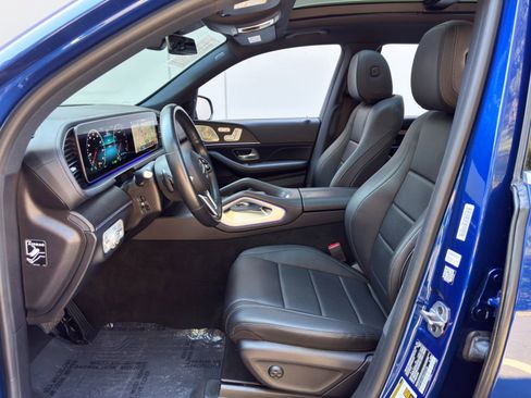 Used 2021 Mercedes-Benz GLS 450 4MATIC image 17
