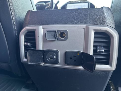 Used 2022 Ford F350 Lariat w/ Chrome Package AWD/4WD image 30