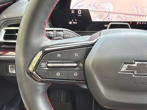 Used 2026 Chevrolet Traverse RS FWD image 23