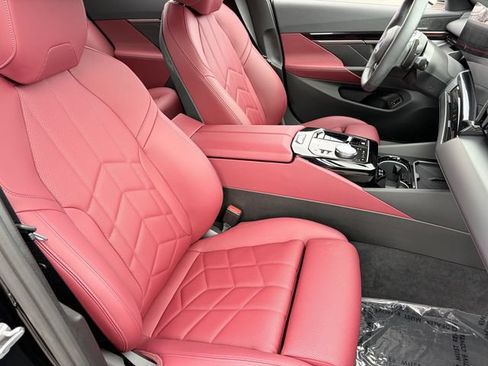Used 2024 BMW 530i w/ M Sport Package RWD image 11