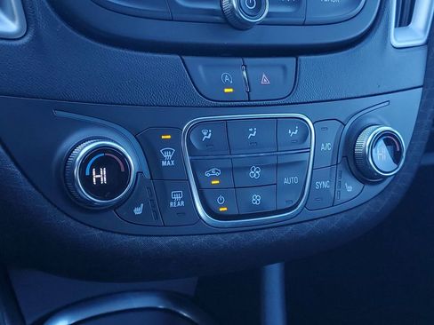 Used 2024 Chevrolet Malibu LT image 24