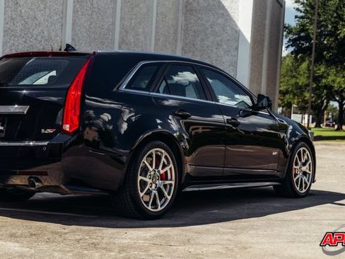 Used 2014 Cadillac CTS V RWD image 40