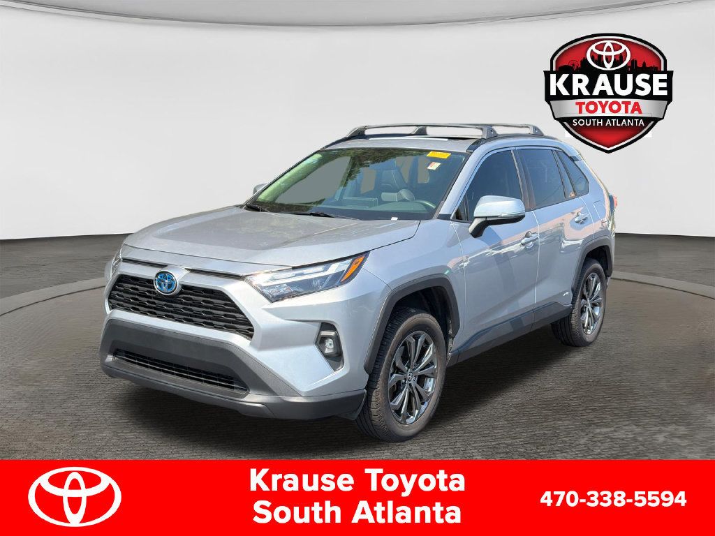 Used 2023 Toyota RAV4 XLE Premium AWD/4WD image 3