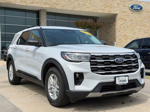 New 2026 Ford Explorer Active RWD image 47