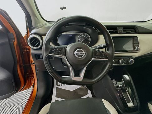 Used 2020 Nissan Versa SV FWD image 11