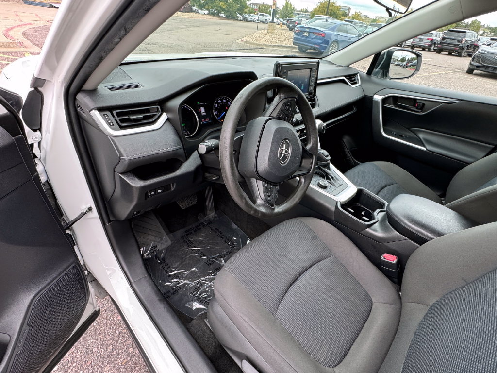 Used 2022 Toyota RAV4 LE AWD/4WD image 23