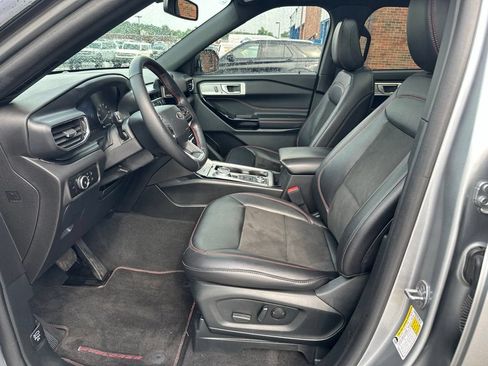 Certified 2023 Ford Explorer ST-Line w/ Class IV Trailer Tow Package AWD/4WD image 13
