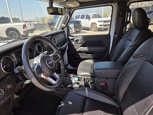 Used 2023 Jeep Wrangler Unlimited Sahara w/ Cold Weather Group image 11