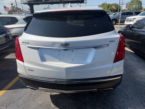 Used 2017 Cadillac XT5 Platinum w/ Driver Assist Package AWD/4WD image 5
