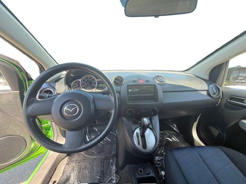 Used 2012 MAZDA MAZDA2 Sport FWD image 19