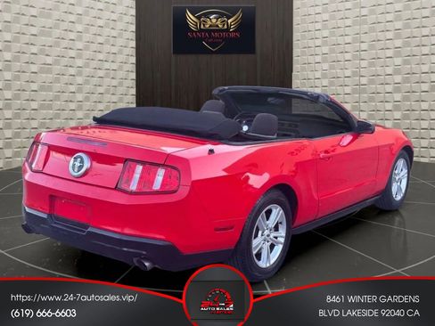 Used 2012 Ford Mustang Convertible image 4