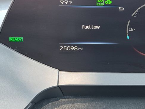 Used 2025 Toyota Prius Plug-In Hybrid FWD image 24