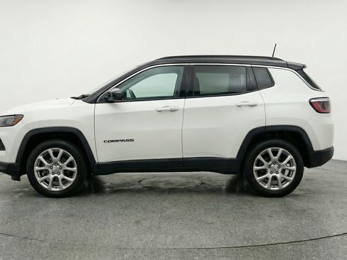 Used 2025 Jeep Compass Limited image 5