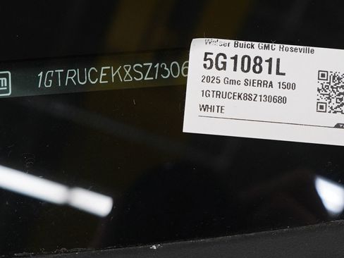 Used 2025 GMC Sierra 1500 Elevation image 32