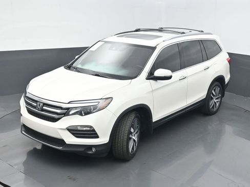 Used 2018 Honda Pilot Elite image 9
