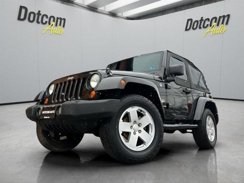 Used 2007 Jeep Wrangler Sahara AWD/4WD image 2