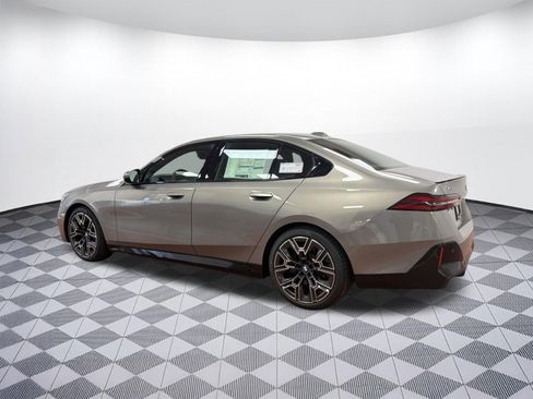 New 2026 BMW 530i xDrive w/ M Sport Package AWD/4WD image 3