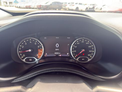 Used 2017 Jeep Renegade Latitude AWD/4WD image 17