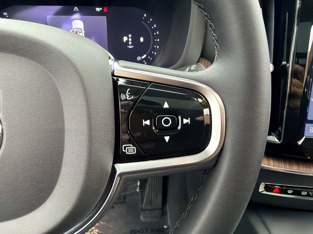 Used 2024 Volvo XC60 B5 Plus w/ Climate Package AWD/4WD image 13
