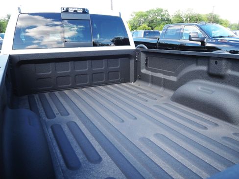 New 2025 RAM 3500 Laramie image 10