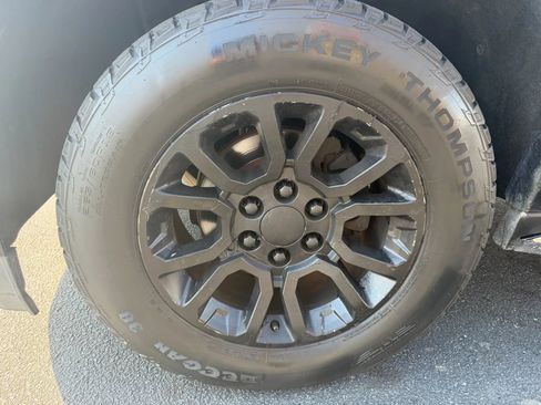 Used 2015 GMC Yukon SLT RWD image 30