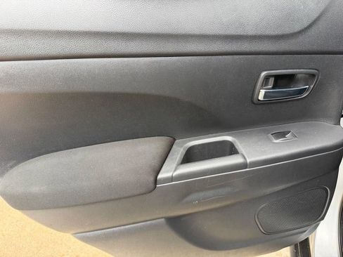 Used 2025 Mitsubishi Outlander Sport ES AWD/4WD image 12