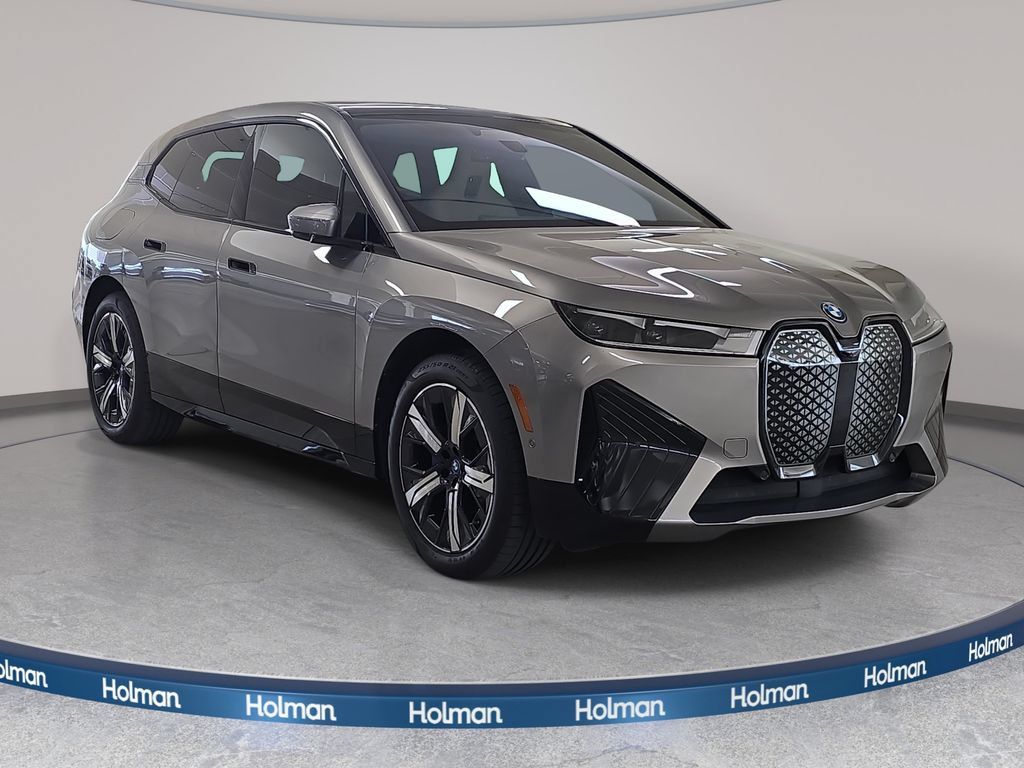 Certified 2024 BMW iX xDrive50 w/ Sport Package AWD/4WD image 4