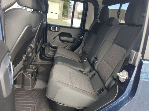 Used 2025 Jeep Gladiator Mojave w/ Convenience Group image 33