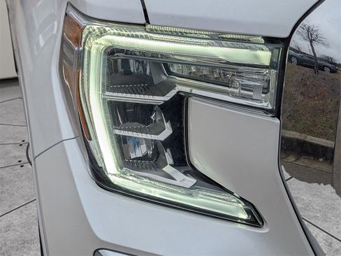 Used 2021 GMC Sierra 1500 Denali w/ Denali Ultimate Package image 9