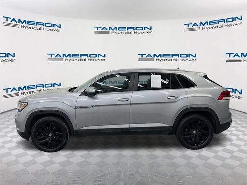Used 2023 Volkswagen Atlas Cross Sport SE FWD image 2