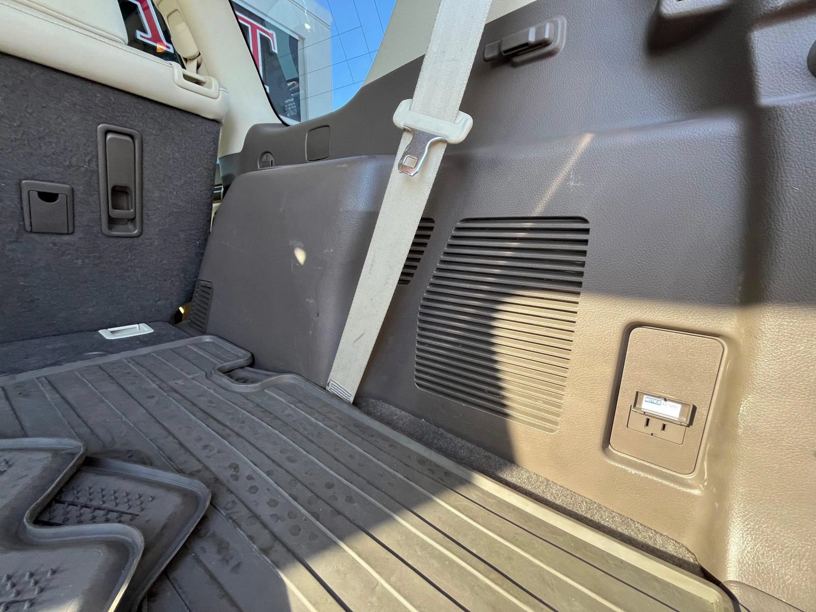 Used 2015 Lexus GX 460 w/ Premium Package AWD/4WD image 12