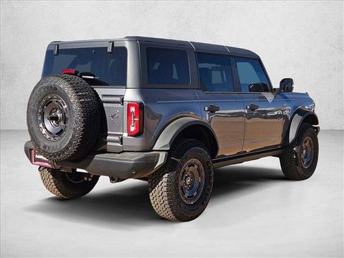 New 2025 Ford Bronco Badlands image 2