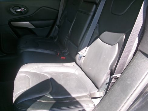 Used 2018 Jeep Cherokee Limited w/ Trailer Tow Group image 12